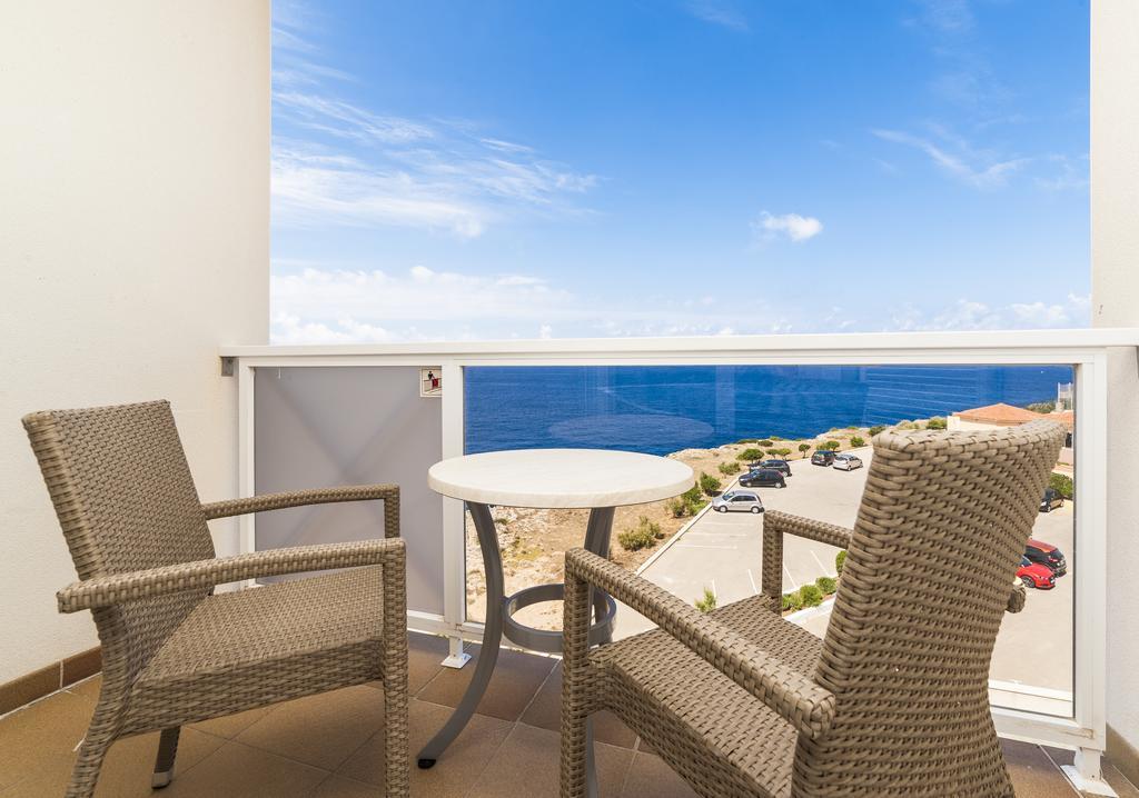 Globales Almirante Farragut Hotel Cala'N Blanes  Kültér fotó