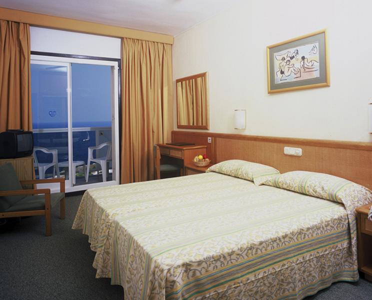 Globales Almirante Farragut Hotel Cala'N Blanes  Kültér fotó